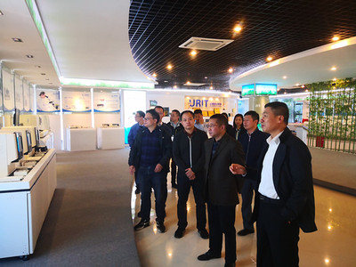 校領(lǐng)導(dǎo)率隊深入桂林市高新技術(shù)企業(yè)調(diào)研 推動產(chǎn)學(xué)研深度融合